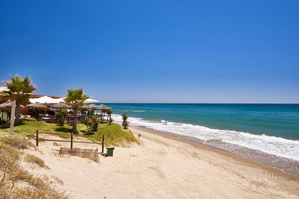 Oleholidays 603 Romana Playa Primera Linea Playa Apartment Marbella